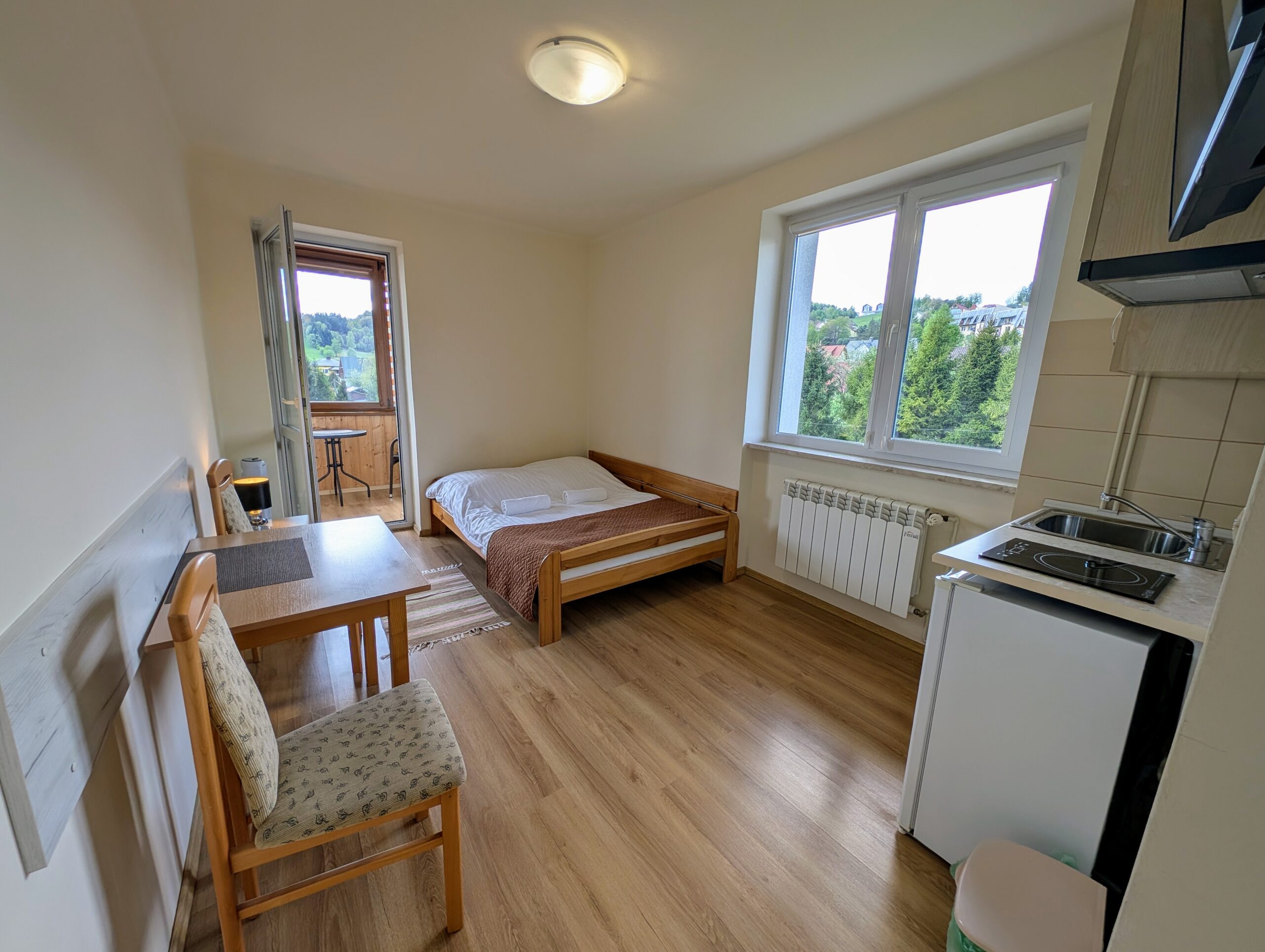 PXL_20250429_123209078.MP~2